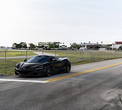 Фото дисков Strasse Wheels SV10M Deep Concave FS на McLaren 720S