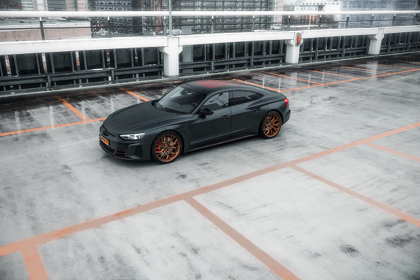 Фото дисков Brixton Forged PF10-RS Сатиновая темная медь на Audi E-tron GT