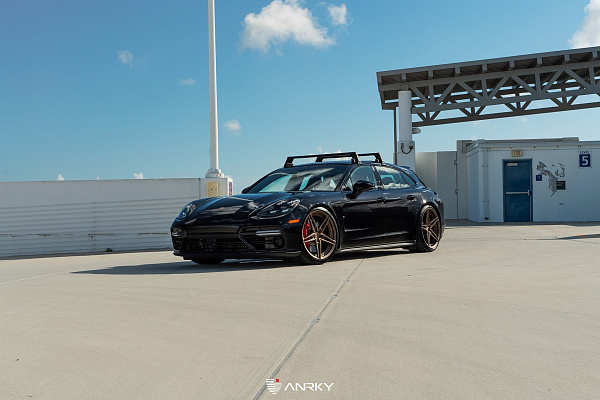 Фото дисков Anrky AN27 Сатиновая бронза на Porsche Panamera III