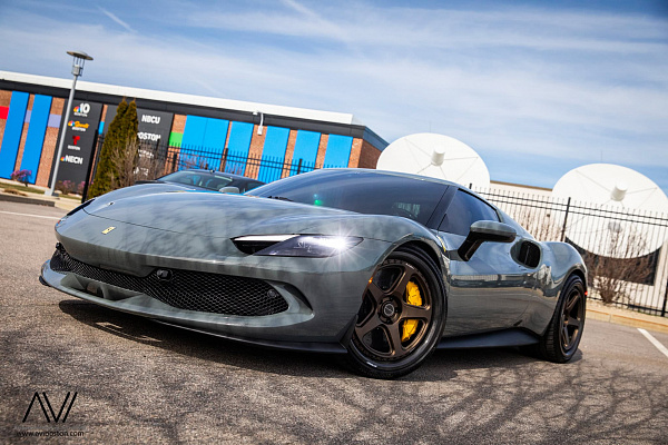 Фото дисков Brixton Forged TR05 Сатиновая бронза на Ferrari 296