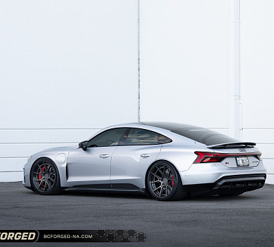 Фото дисков BC Forged HCA165 на Audi E-tron GT