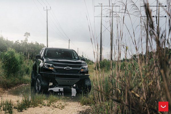 Фото дисков Vossen HF6-2 Сатиновый графит на Chevrolet Colorado