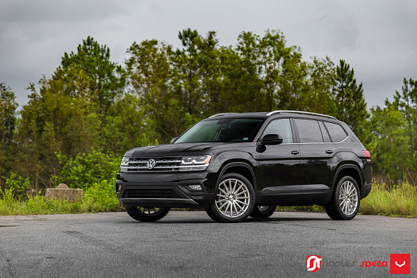 Фото дисков Vossen VFS-2 Серебро на Volkswagen Atlas