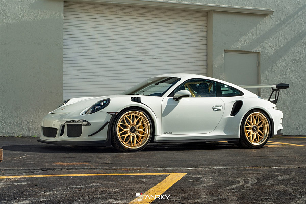 Фото дисков Anrky RS1 Сатиновое золото на Porsche 911 VII