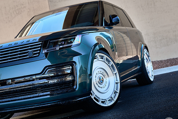 Фото дисков Vossen UV-7 Глянцевый лак на Land Rover Range Rover V