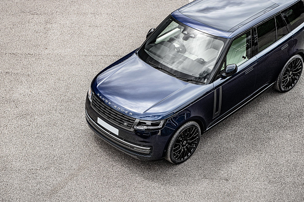 Фото дисков Kahn RS-2 Черный сатин на Range Rover V