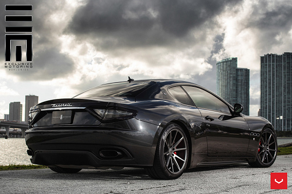Фото дисков Vossen VFS-1 Сатиновый графит на Maserati GranTurismo I