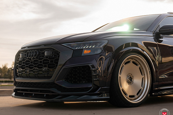 Фото дисков Vossen GEN-06 (3-piece) Сатиновая шампань на Audi Q8
