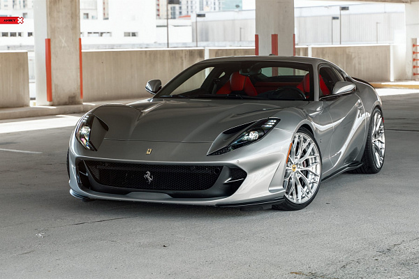 Фото дисков Anrky AN20 Глянцевый лак на Ferrari 812