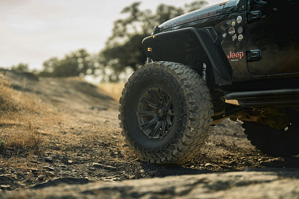 Фото дисков Black Rhino DIAMONDBACK Черный сатин на Jeep Wrangler IV (JL)