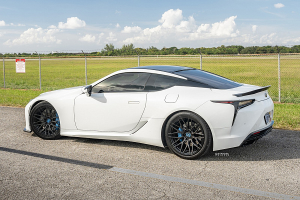 Фото дисков Strasse Wheels SV10M Deep Concave Duoblock Другой цвет на Lexus LC 500