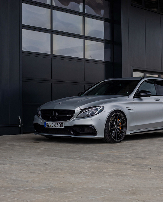 Фото дисков HF-3 Глянцевый темный лак на Mercedes-Benz C-Class (W205)