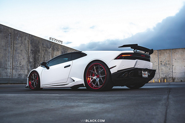 Фото дисков Strasse Wheels SM5R Deep Concave Другой цвет на Lamborghini Huracan