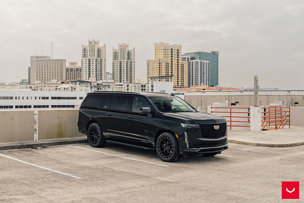 Фото дисков Vossen HFX-1 (6-Lug) Черный глянец на Cadillac Escalade V