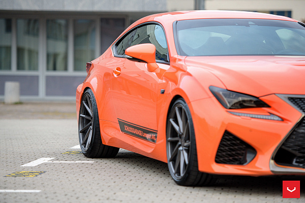 Фото дисков Vossen CVT Глянцевый графит на Lexus RC