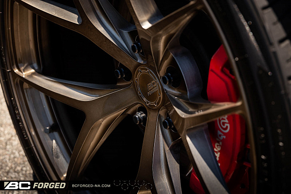 Фото дисков BC Forged RZ21 Глянцевая бронза на Jeep Grand Cherokee IV