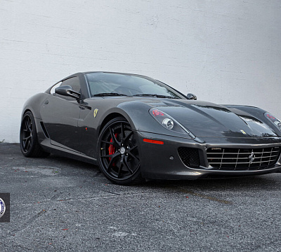 Фото дисков HRE S101 на Ferrari 599
