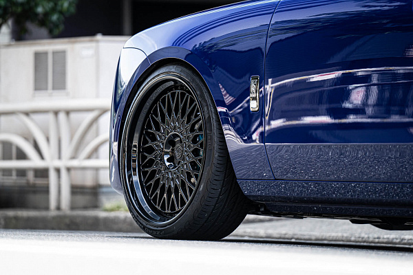 Фото дисков HRE 501 Черный глянец на Rolls-Royce Ghost II