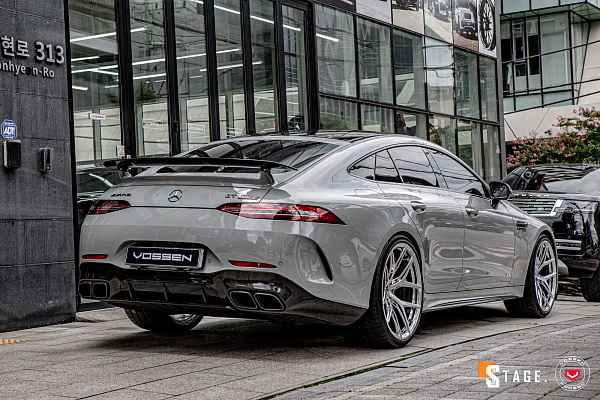 Фото дисков Vossen S21-01 Глянцевый лак на Mercedes-Benz AMG GT I