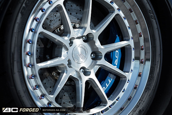 Фото дисков BC Forged LE10 // MLE10 Глянцевый лак на Chevrolet Corvette C6