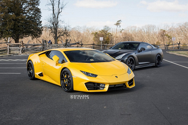 Фото дисков Strasse Wheels SM5R Deep Concave FS Черный глянец на Lamborghini Huracan