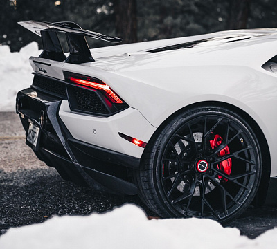 Фото дисков Brixton Forged PF10 на Lamborghini Huracan