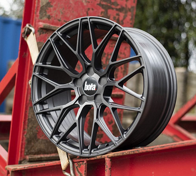 Bola B17