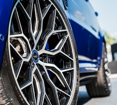 Фото дисков Vossen HF-2 на Range Rover Sport II