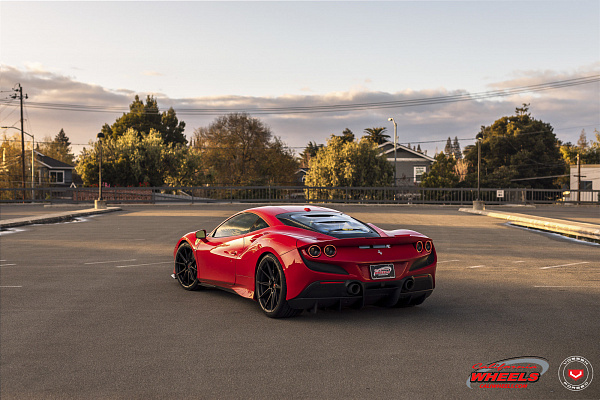 Фото дисков Vossen EVO-2 Черный глянец на Ferrari F8