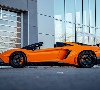 Фото дисков Strasse Wheels SM5R Deep Concave Monoblock на Lamborghini Aventador