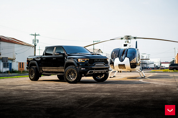 Фото дисков Vossen HFX-1 (6-Lug) Сатиновое темное золото на Ram 1500 V