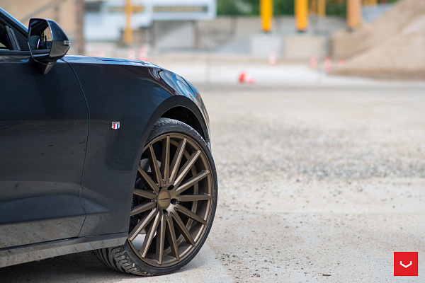 Фото дисков Vossen VFS-2 Сатиновая бронза на Chevrolet Camaro V