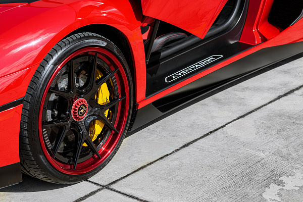Фото дисков Strasse Wheels SM5R Deep Concave FS Другой цвет на Lamborghini Aventador