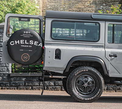 Фото дисков Kahn Rostyle Inspired RS на Land Rover Defender I