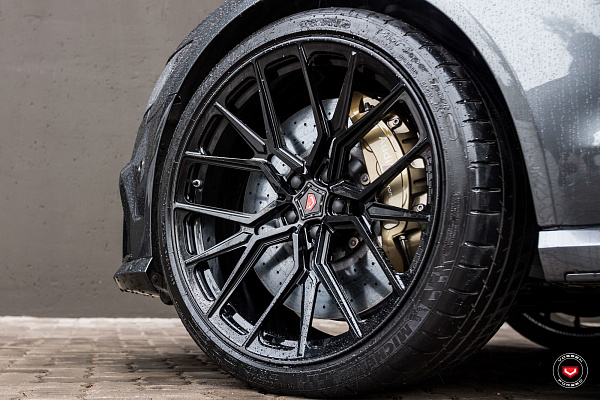 Фото дисков Vossen M-X3 Черный глянец на Audi A/RS 6 (C7)