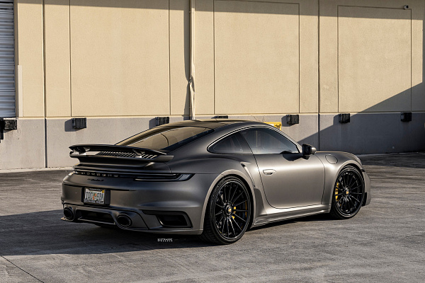 Фото дисков Strasse Wheels SV15 Deep Concave FS Черный глянец на Porsche 911 VIII