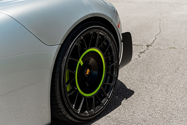Фото дисков Anrky AN20 Aerosport Глянцевый темный лак на Porsche 918 Spyder