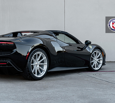 Фото дисков HRE P104SC на Ferrari 296