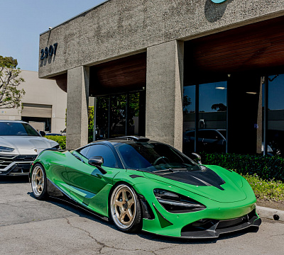 Фото дисков Brixton Forged TR05 на McLaren 720S
