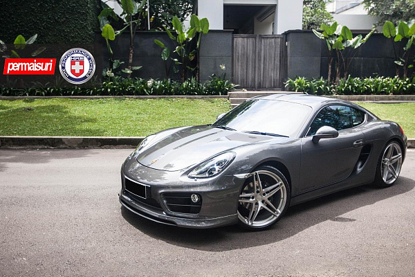 Фото дисков HRE P107 Глянцевый тонированный лак на Porsche Cayman II
