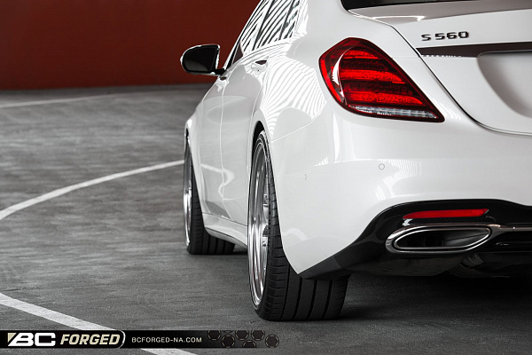 Mercedes S-Class (W222)