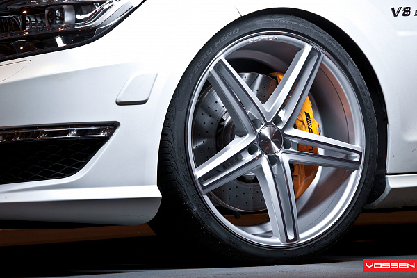 Фото дисков Vossen CV5 Серебро на Mercedes-Benz CLS (C218)