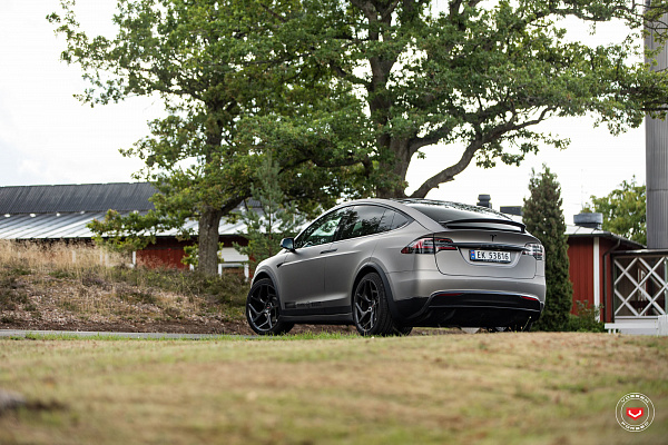 Фото дисков Vossen CG-205T Глянцевый графит на Tesla Model X