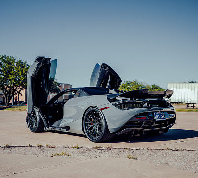 Фото дисков Strasse Wheels SV10M Deep Concave FS на McLaren 720S