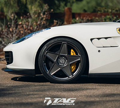 Фото дисков HRE 505M на Ferrari California