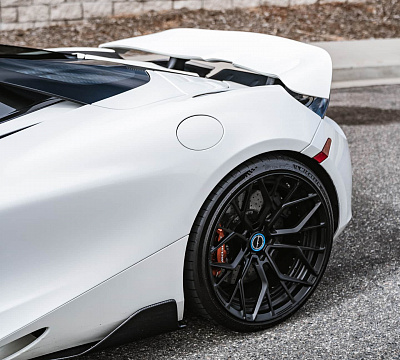Фото дисков Brixton Forged PF10 на McLaren 720S