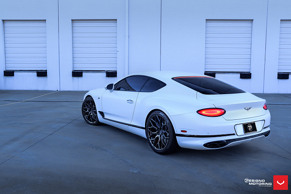 Фото дисков Vossen HF-2 Черный глянец на Bentley Continental GT III