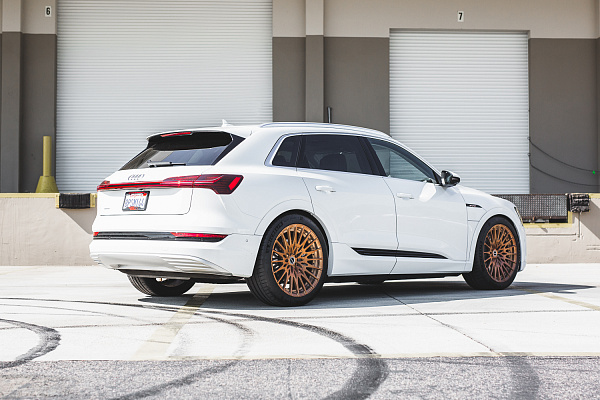 Фото дисков Brixton Forged HS1 Сатиновая медь на Audi E-tron