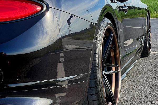 Фото дисков Anrky AN37 Черный глянец на Bentley Continental GT III