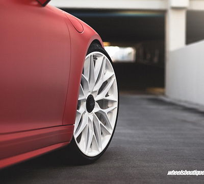 Фото дисков HRE P200 на Porsche 911 VII